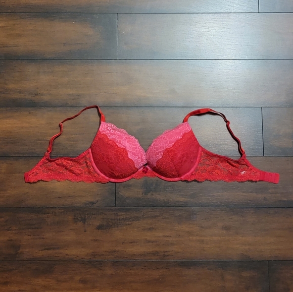 Victoria's Secret Push Up Lace Bra - Picture 2 of 3